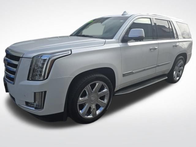 Used 2016 Cadillac Escalade Luxury image 3