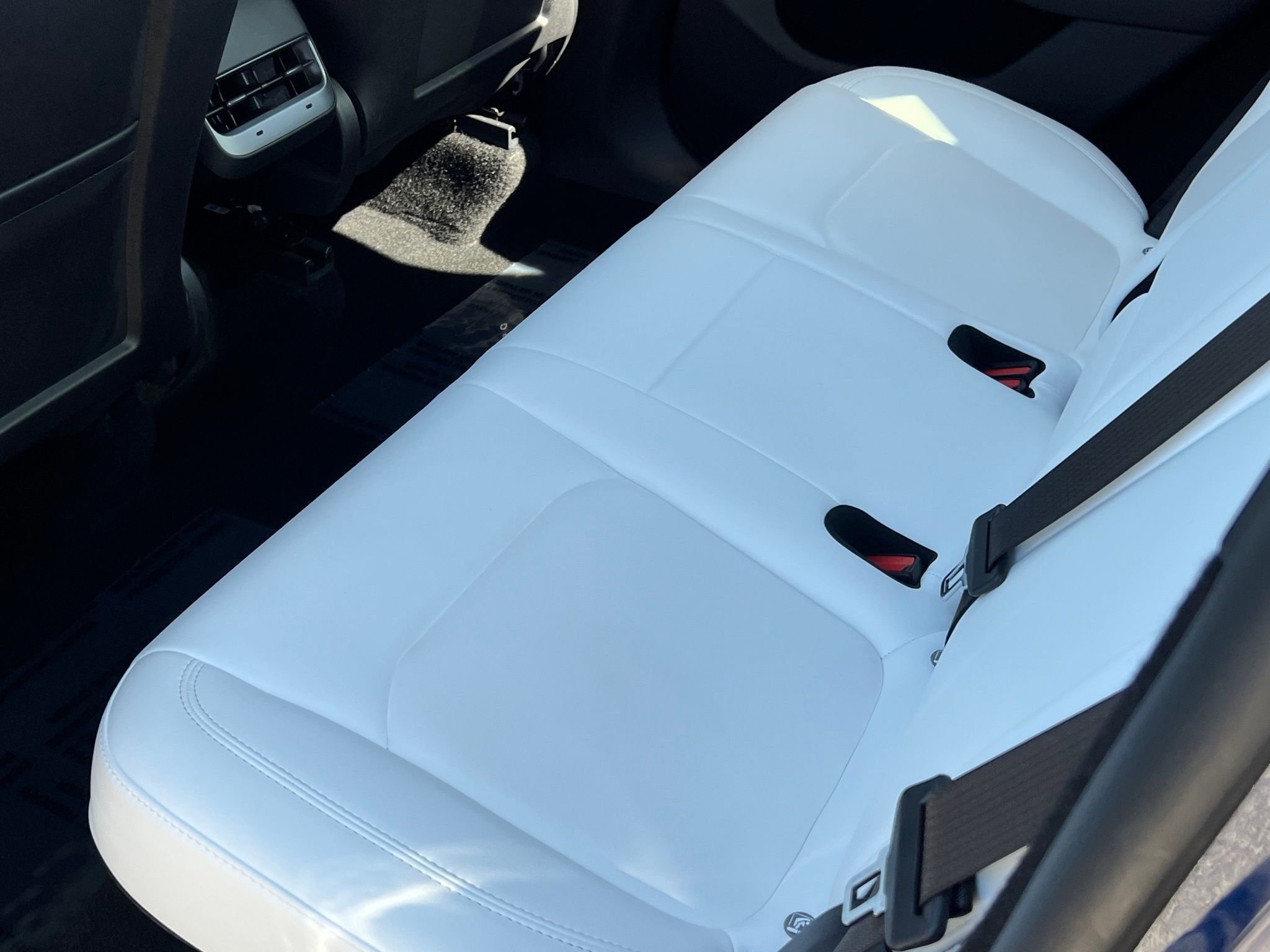 Used 2024 Tesla Model Y Performance image 19