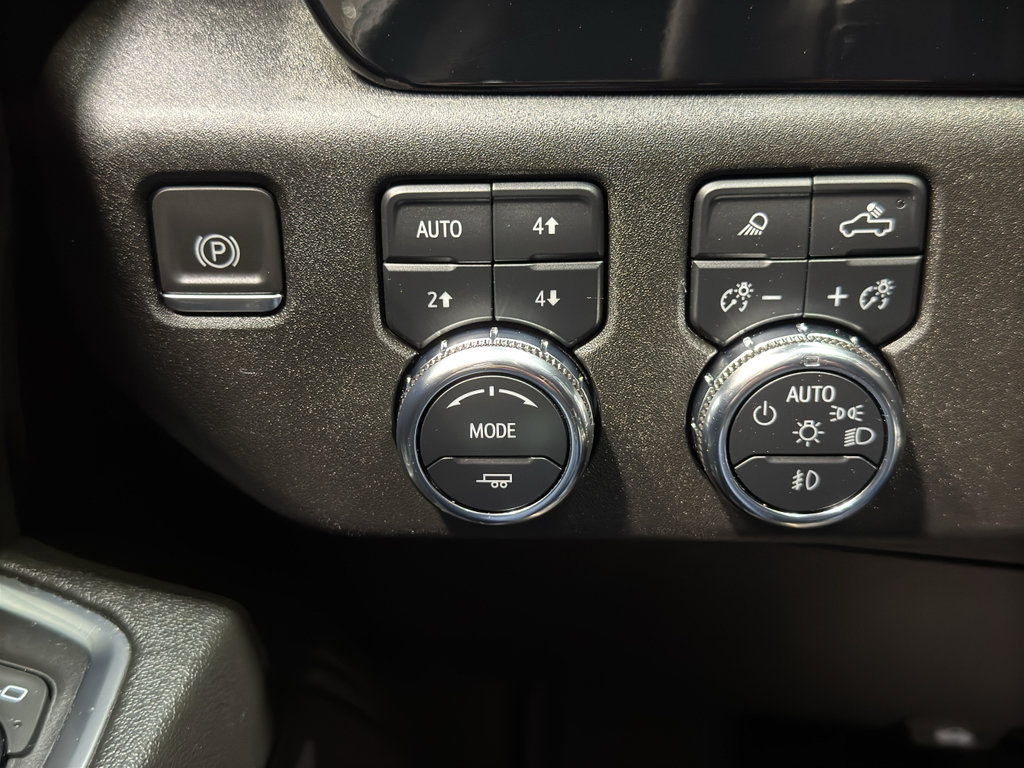 Used 2024 GMC Sierra 1500 Elevation w/ Elevation Premium Package image 37