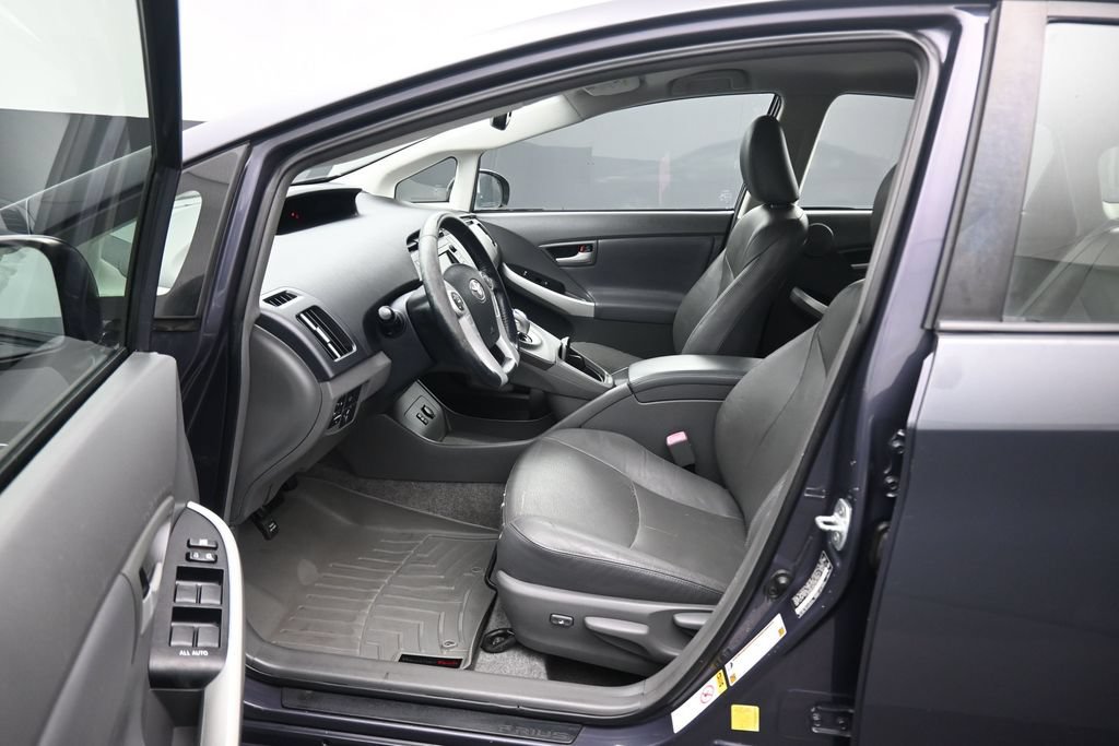 Used 2011 Toyota Prius Five w/ Advanced Technology Pkg FWD image 12