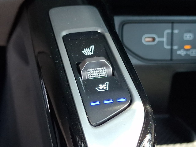Certified 2026 Kia Sorento SX Prestige AWD/4WD image 27