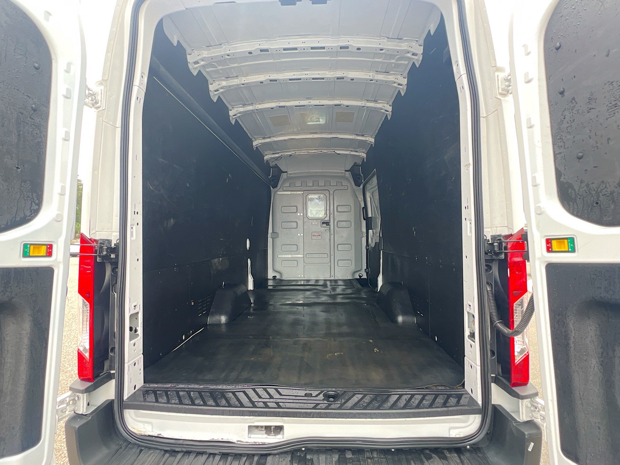 Used 2024 Ford Transit 250 148 High Roof Extended w/ Load Area Protection Package RWD image 32