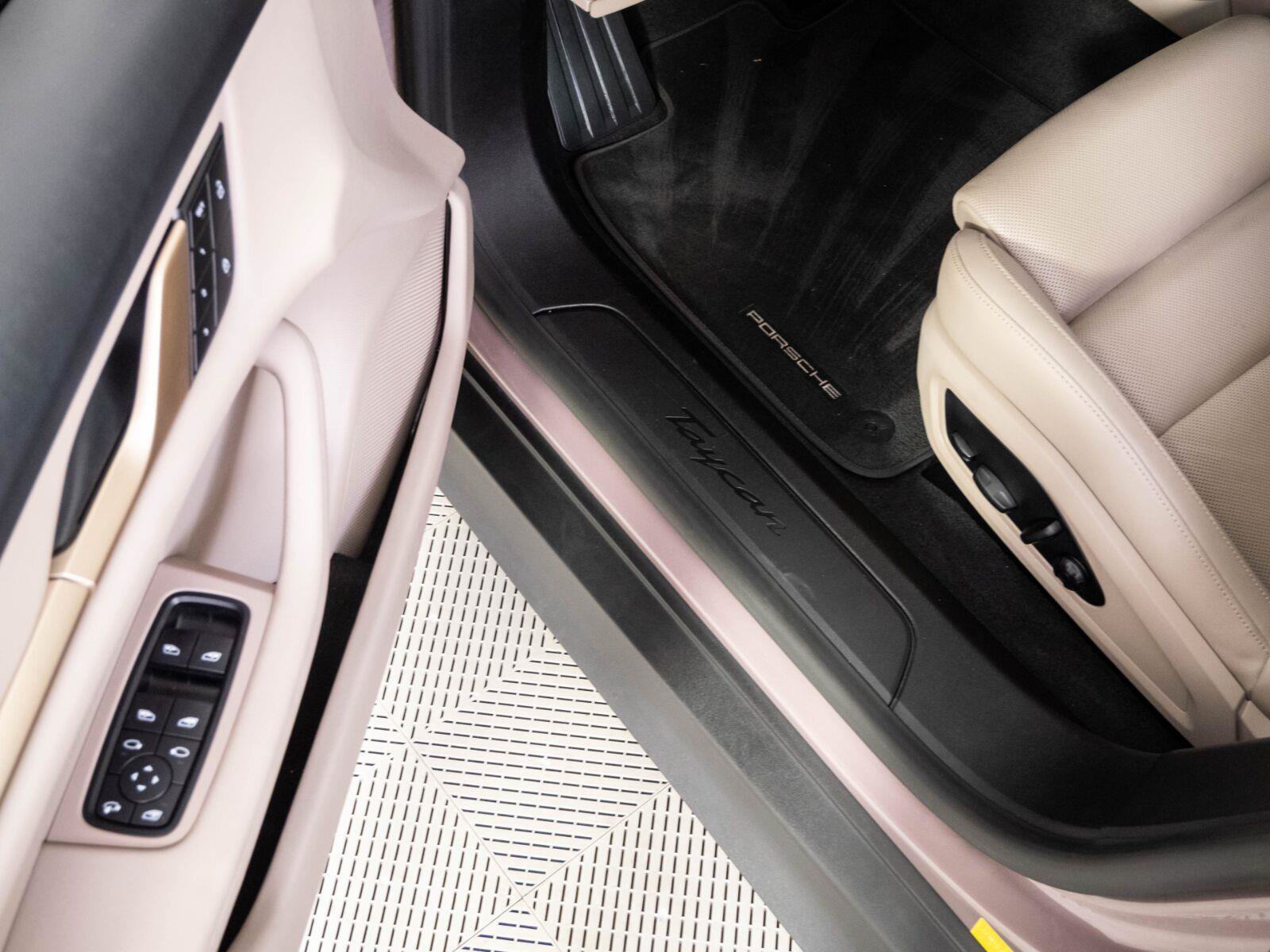 Certified 2023 Porsche Taycan RWD image 7
