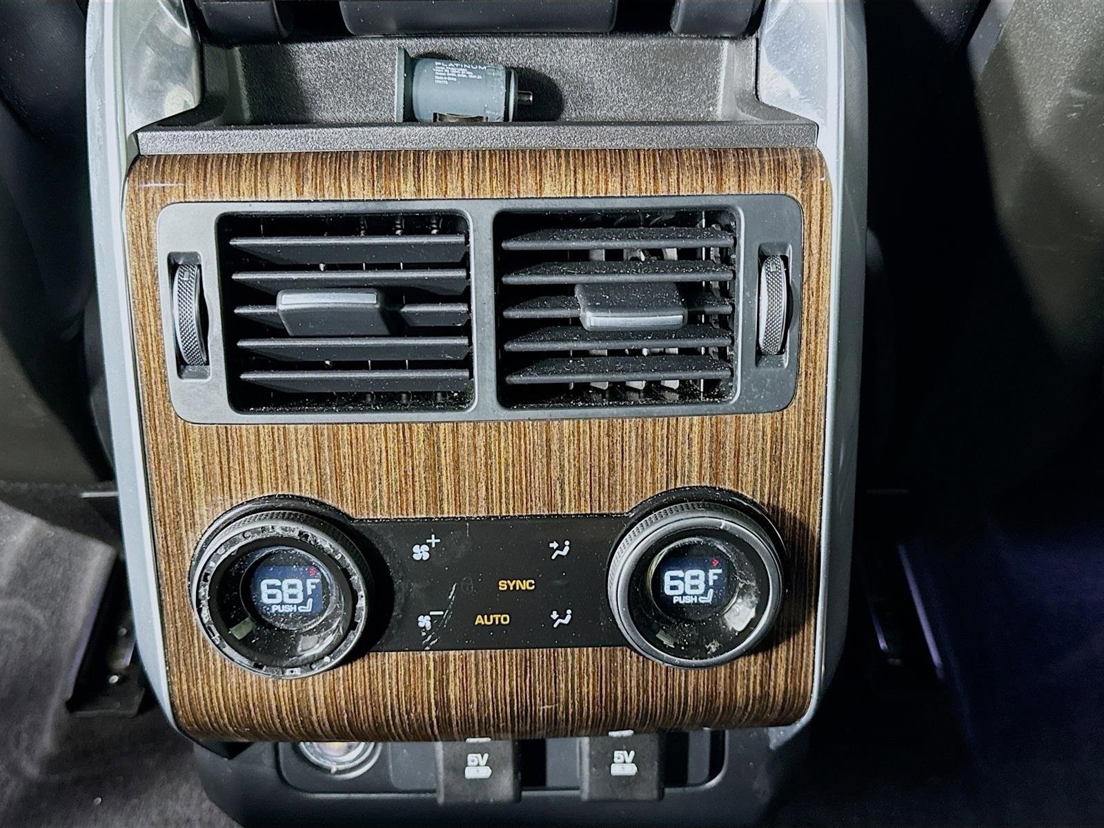 Used 2020 Land Rover Range Rover Sport HSE image 28