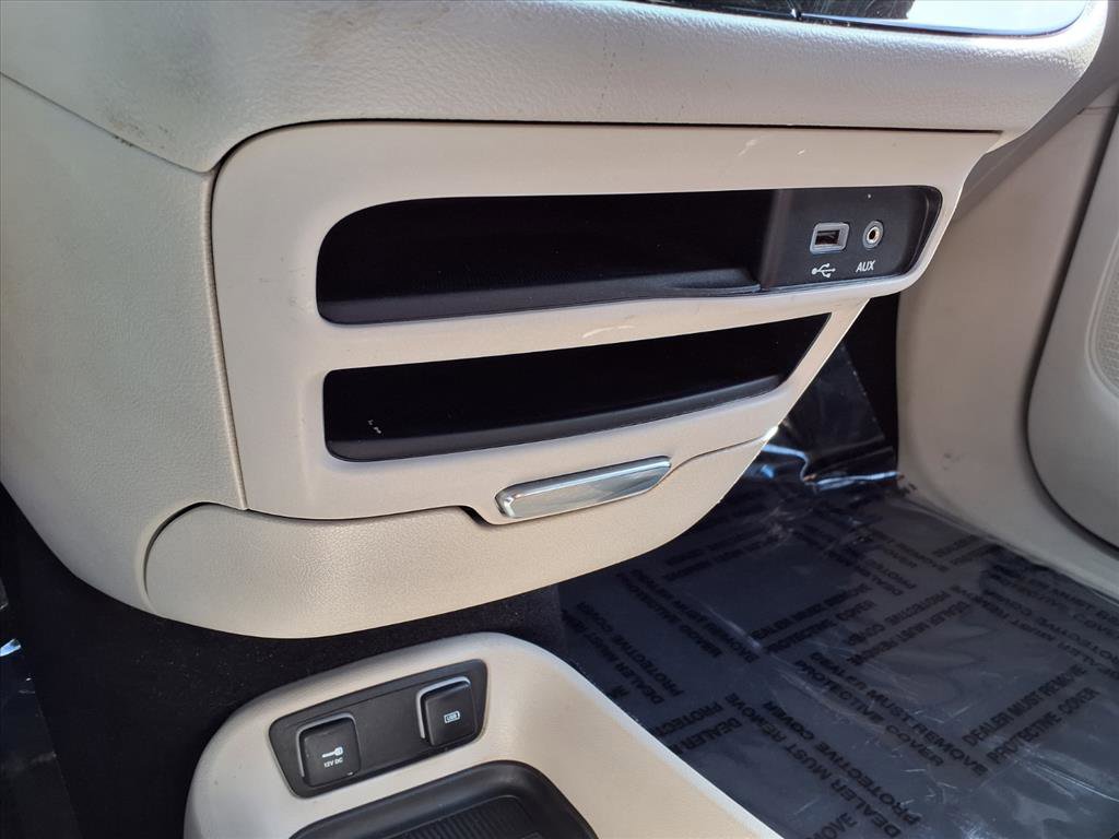 Used 2020 Chrysler Pacifica Touring-L image 20