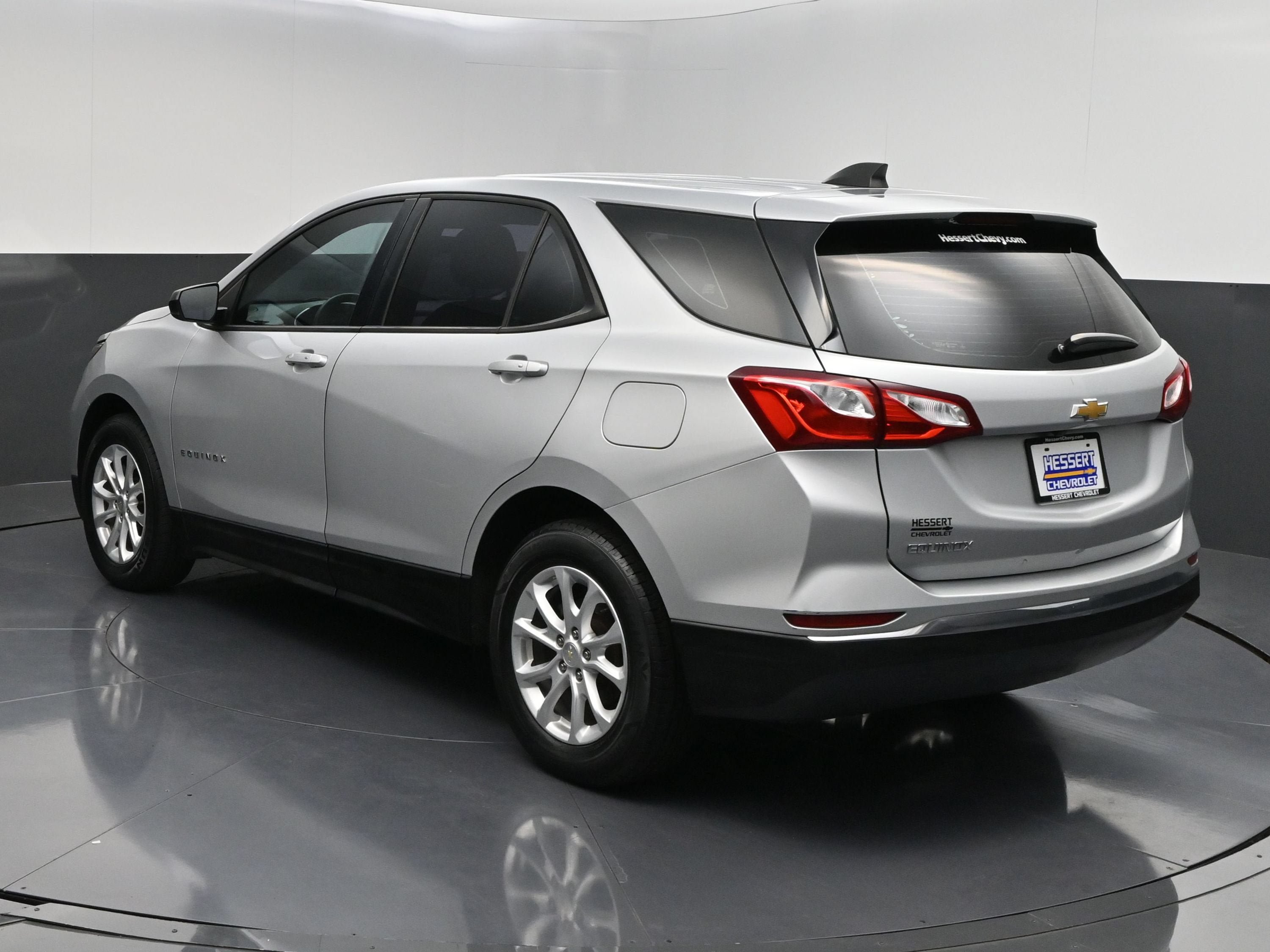 Used 2018 Chevrolet Equinox LS FWD image 6
