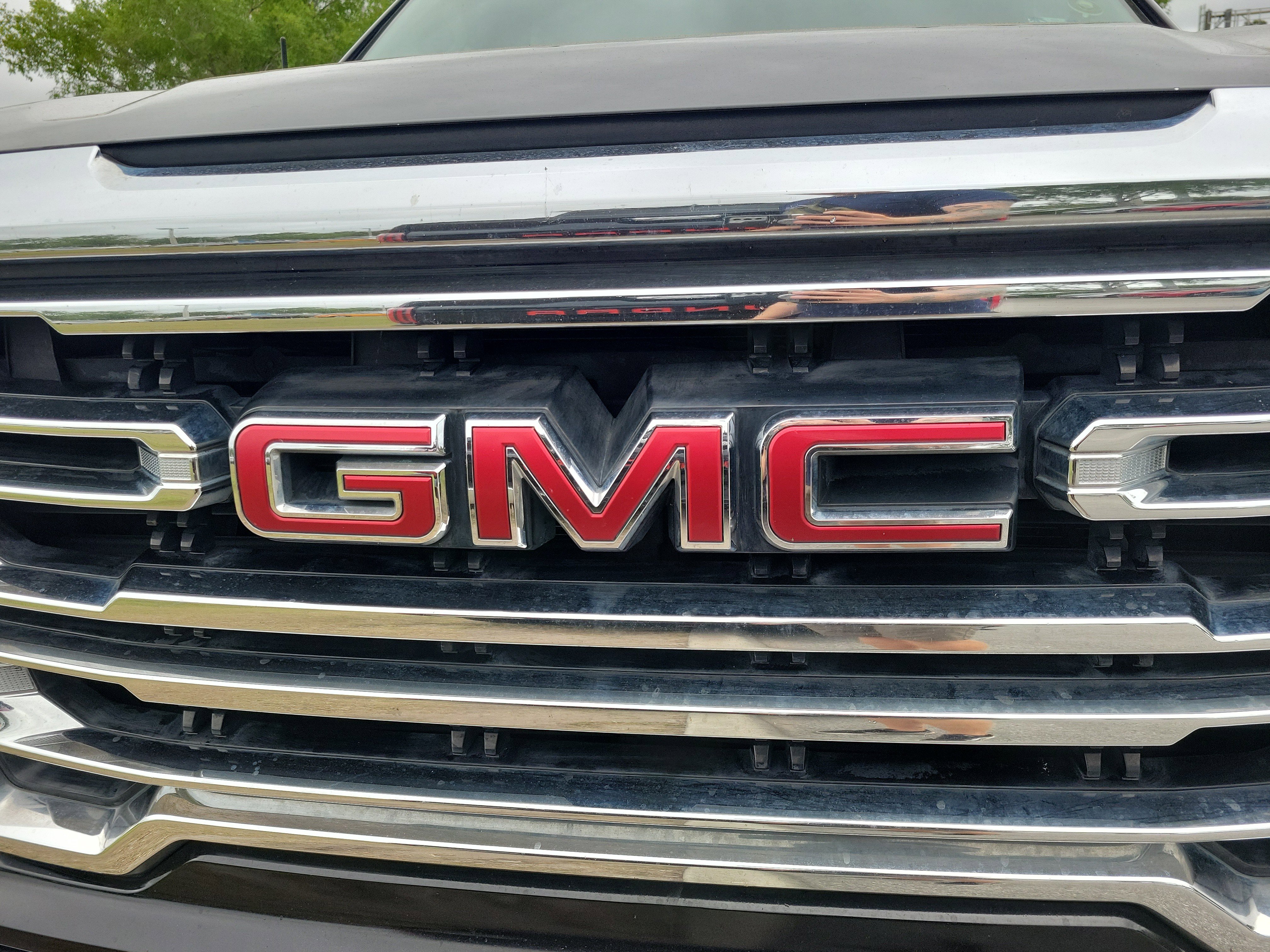 Used 2019 GMC Sierra 1500 SLT w/ SLT Premium Plus Package AWD/4WD image 6