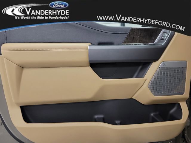 New 2026 Ford F250 Lariat w/ Lariat Premium Package image 18