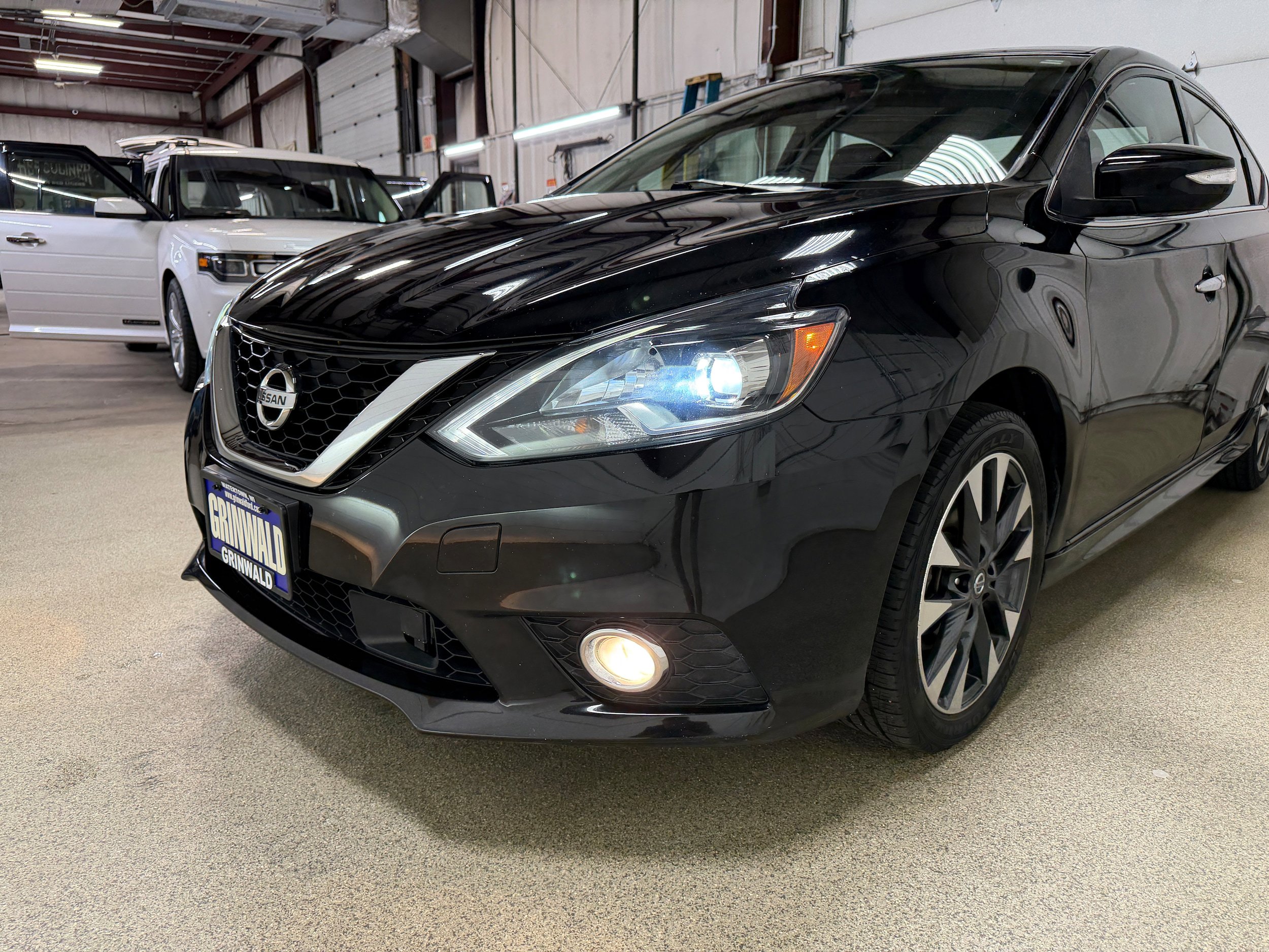 Used 2019 Nissan Sentra SR image 29