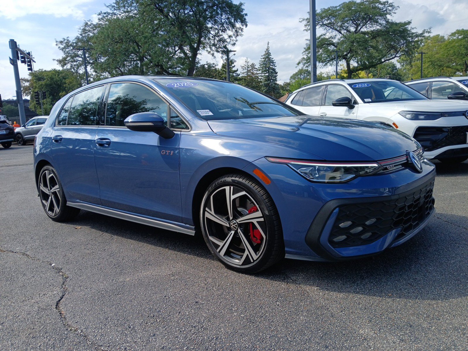 Used 2025 Volkswagen GTI SE FWD image 2