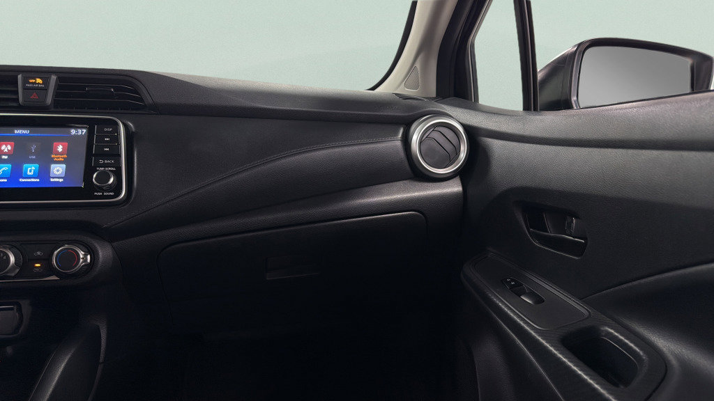 Used 2022 Nissan Versa S w/ Trunk Package image 40