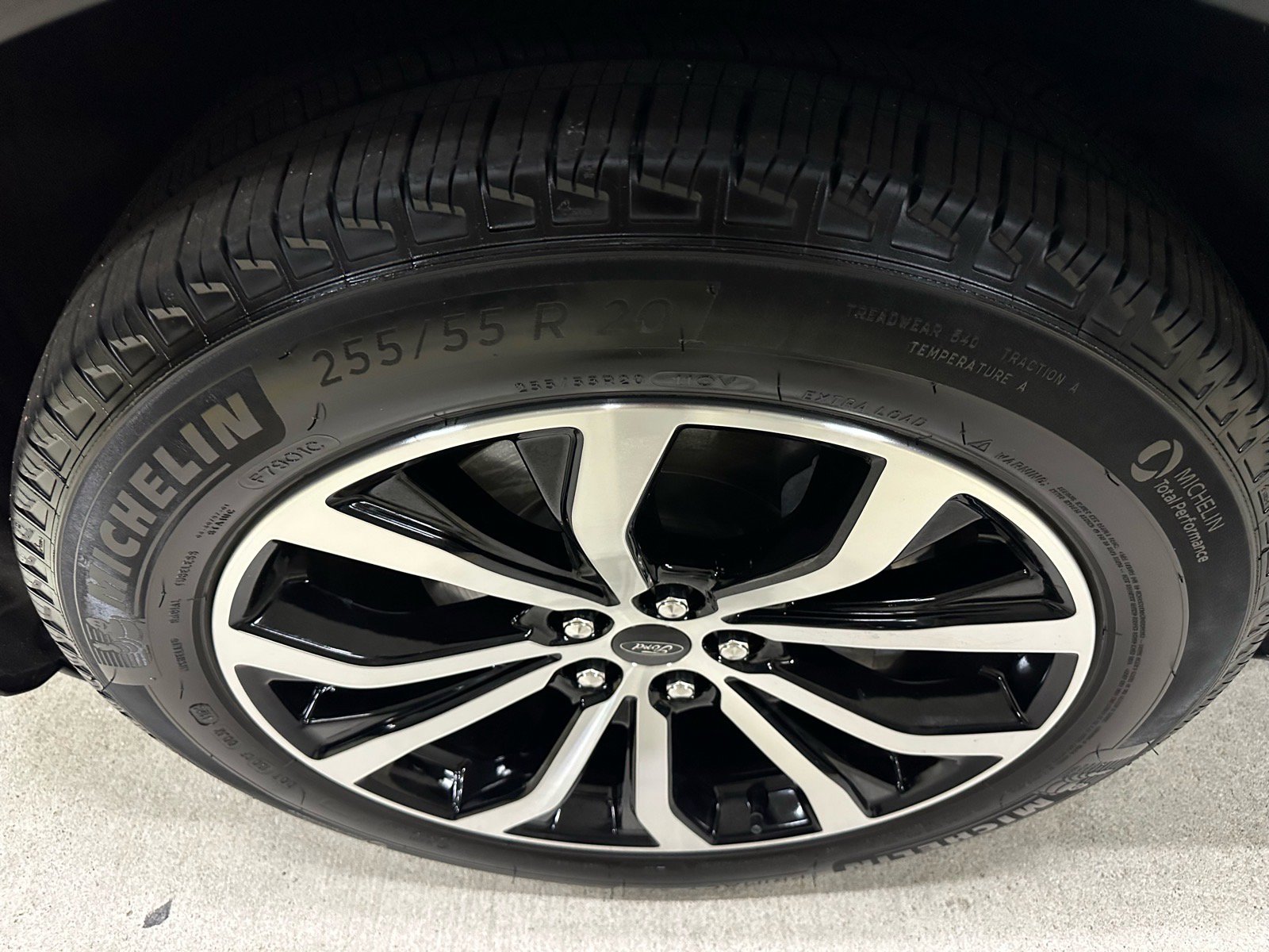 Certified 2025 Ford Explorer ST-Line image 7