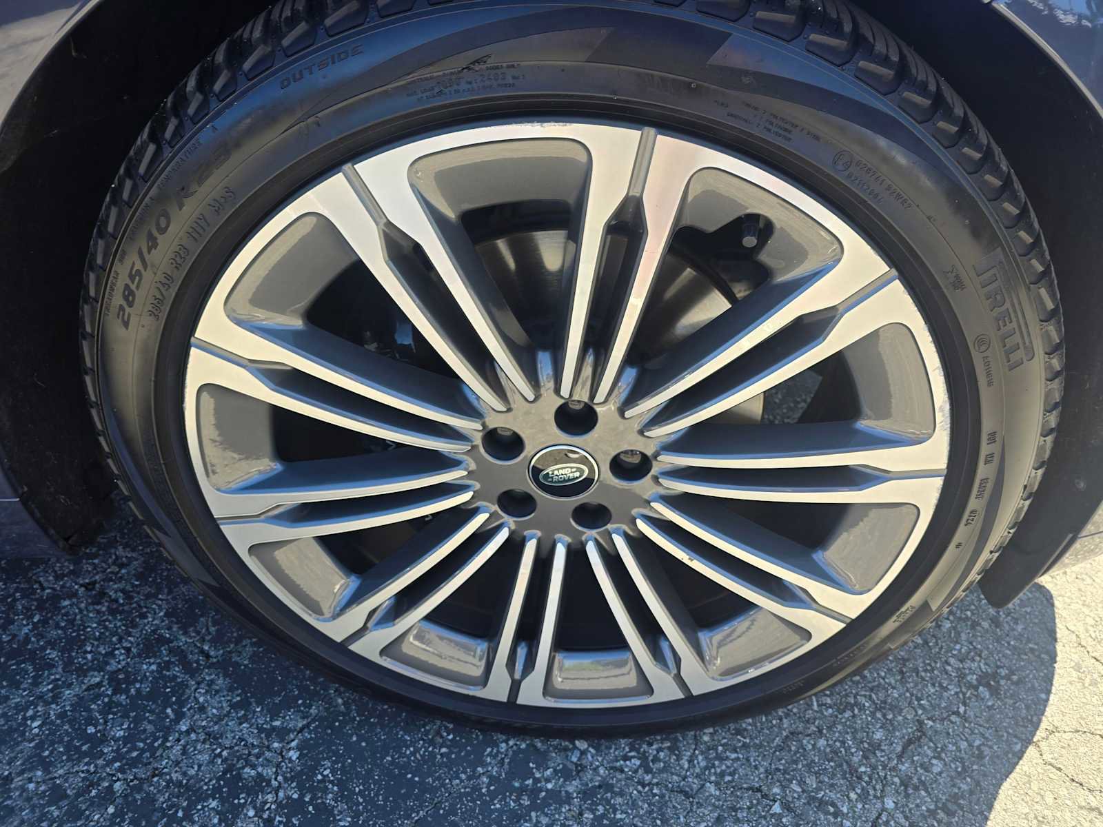 Used 2024 Land Rover Range Rover Sport Dynamic SE image 9