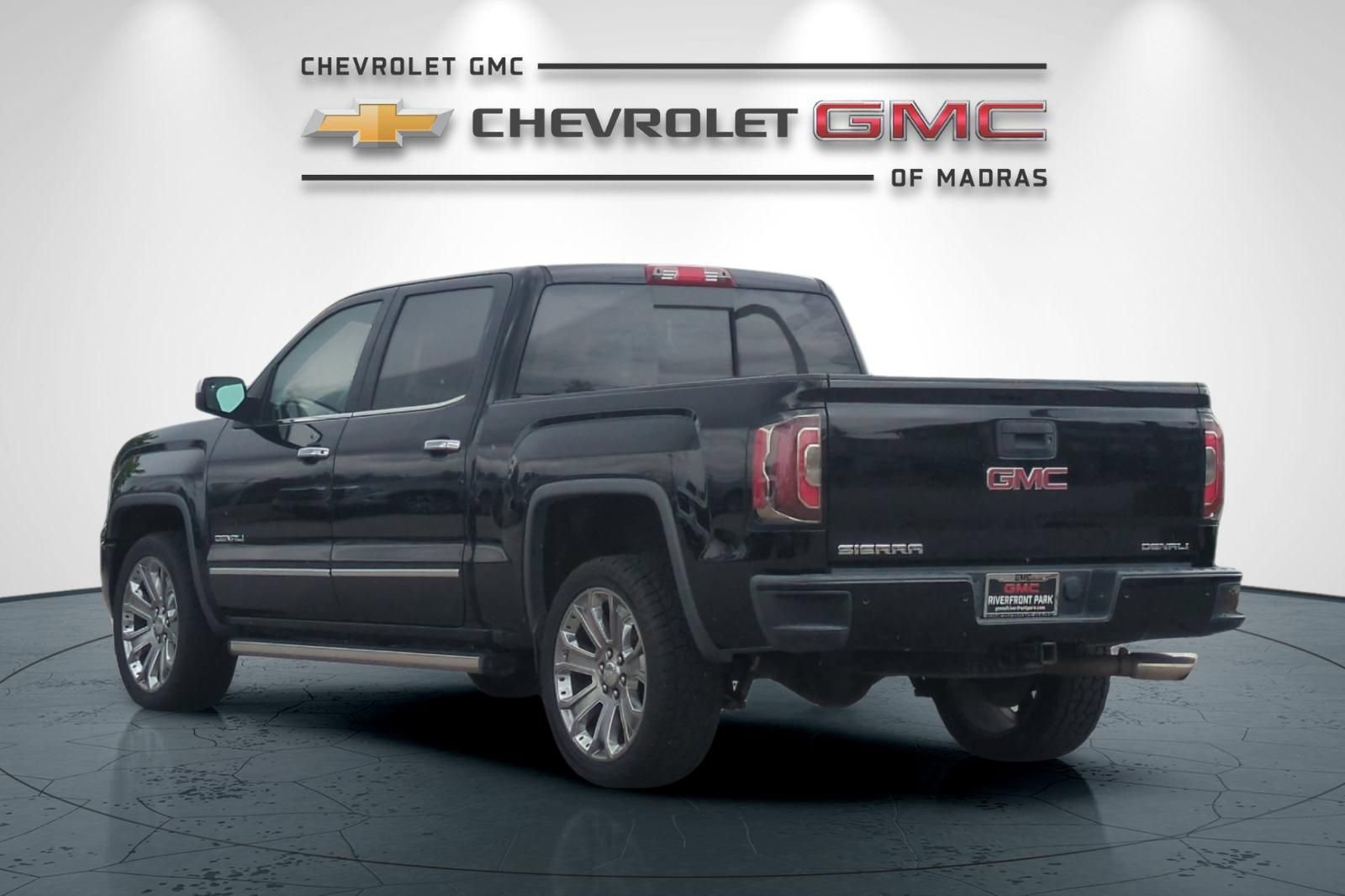 Used 2018 GMC Sierra 1500 Denali w/ Denali Ultimate Package AWD/4WD image 5
