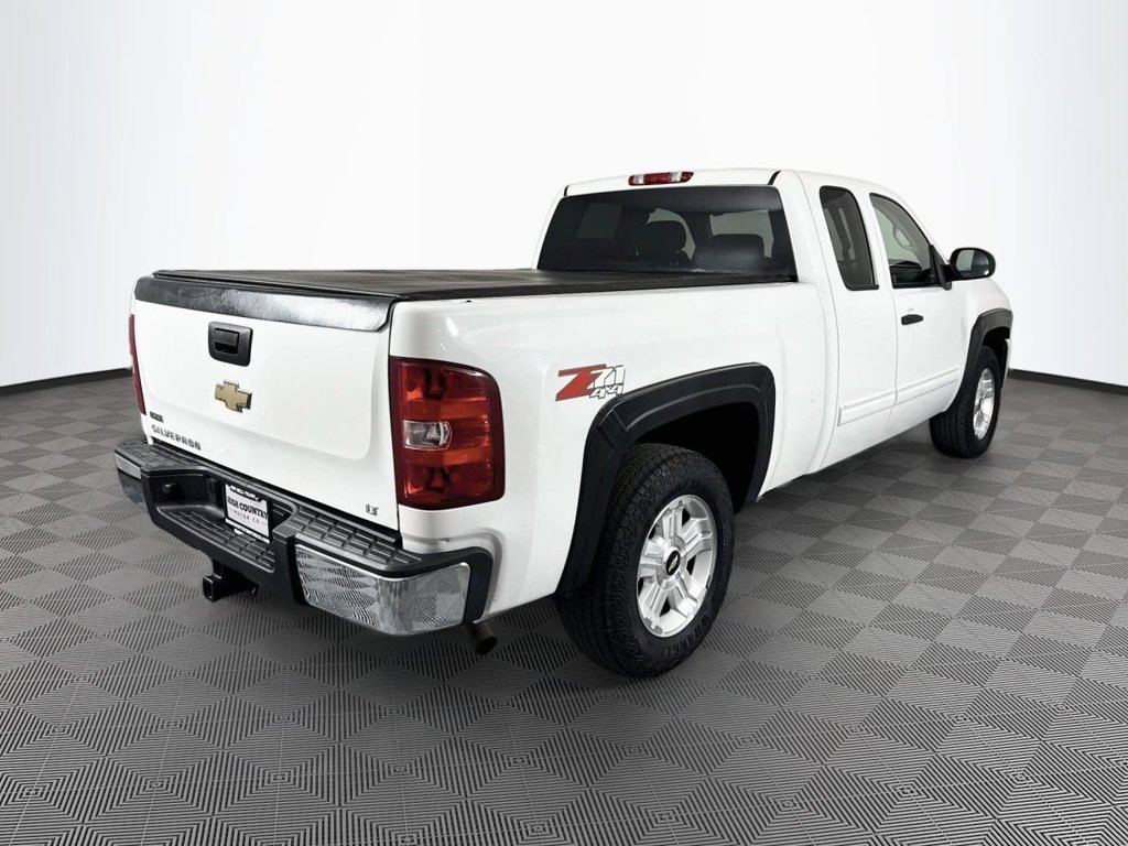 Used 2011 Chevrolet Silverado 1500 LT AWD/4WD image 7