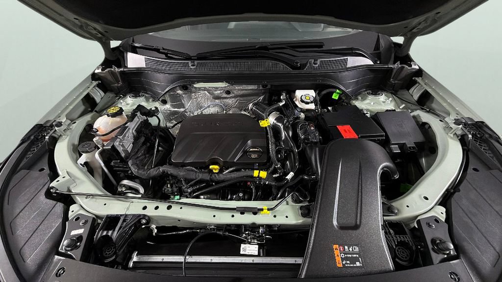 Certified 2025 Chevrolet Trax ACTIV w/ Driver Confidence Package FWD image 36