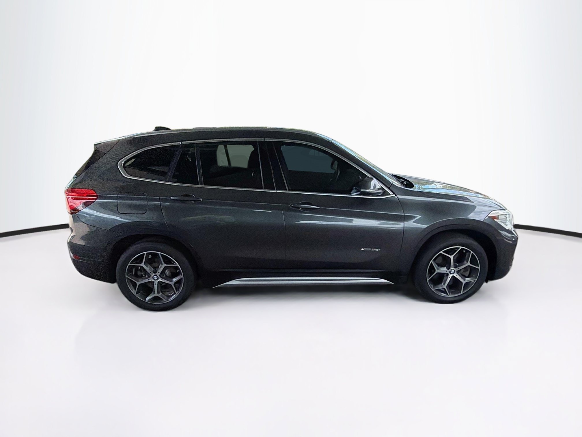 Used 2016 BMW X1 xDrive28i AWD/4WD image 10