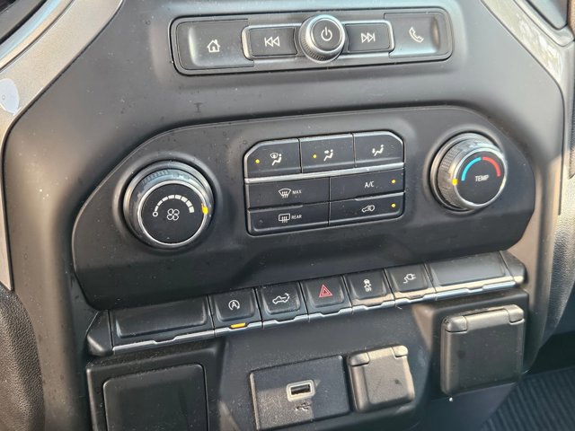 Used 2020 Chevrolet Silverado 1500 Custom w/ Custom Value Package image 12