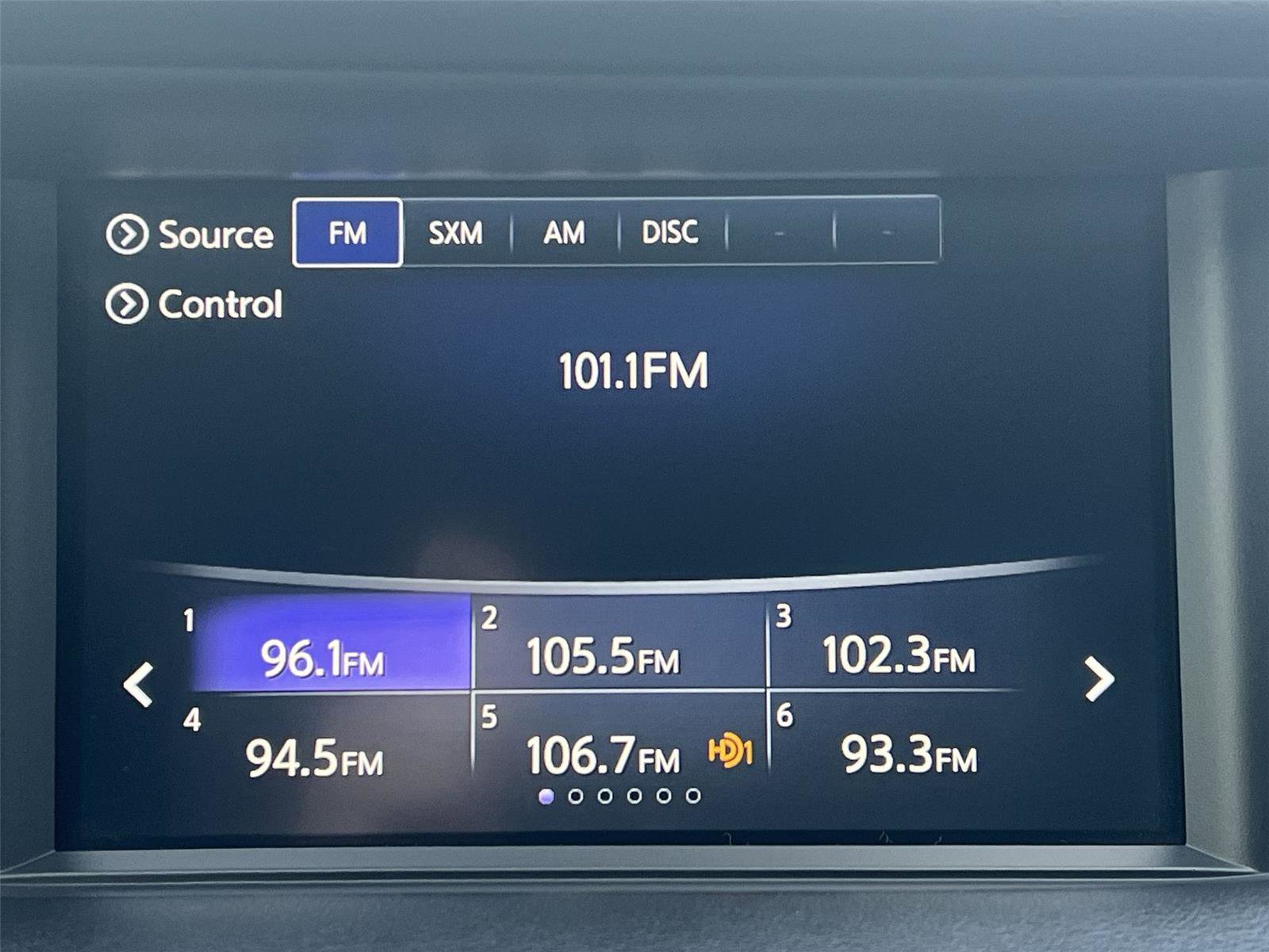 Used 2018 INFINITI QX30 Premium w/ Cargo Package image 16