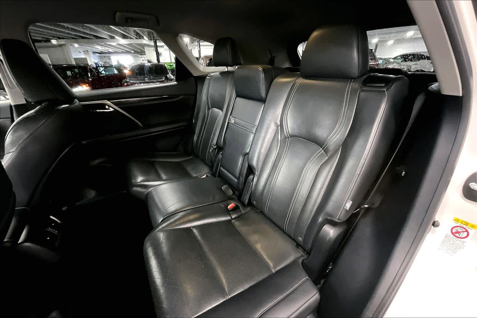Used 2018 Lexus RX 350L FWD w/ Accessory Package image 19
