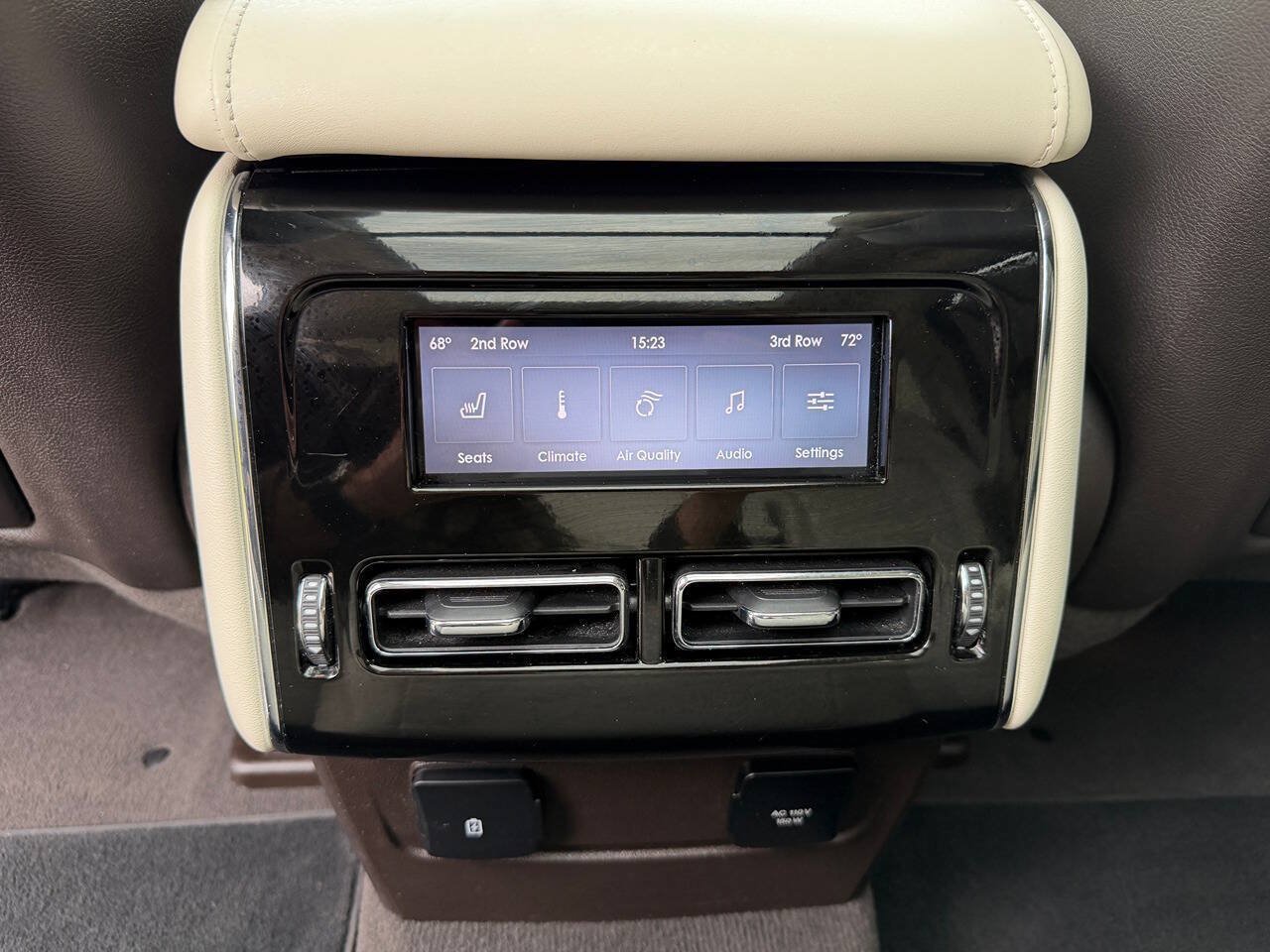 Used 2023 Lincoln Aviator Black Label w/ Dynamic Handling Package AWD/4WD image 31