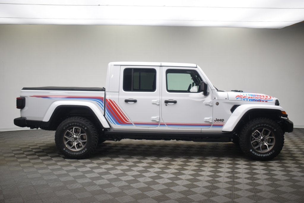 New 2026 Jeep Gladiator Sport AWD/4WD image 3