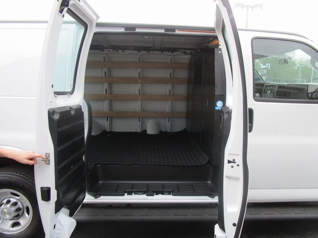 Used 2023 Chevrolet Express 2500 w/ Driver Convenience Package image 19