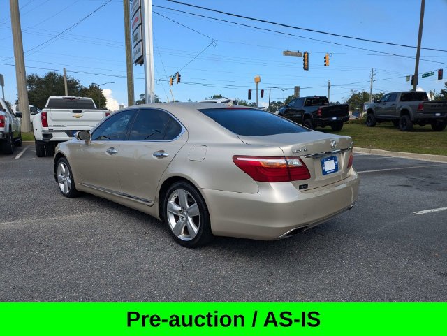 Used 2010 Lexus LS 460 w/ Comfort Pkg RWD image 7