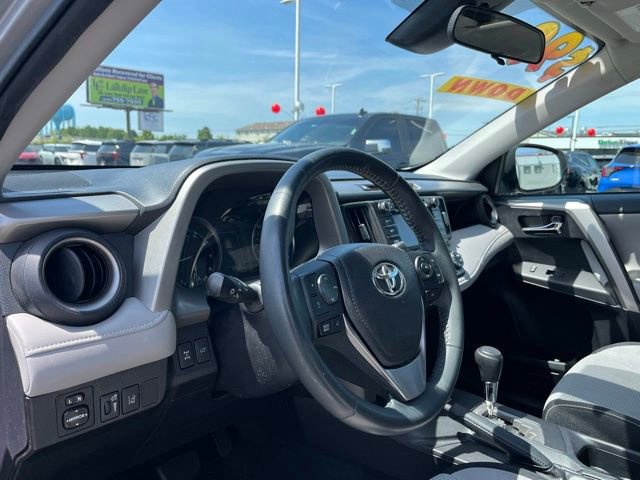 Used 2017 Toyota RAV4 XLE AWD/4WD image 20