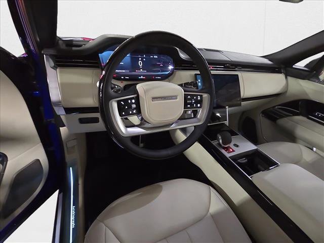 New 2025 Land Rover Range Rover Autobiography image 17