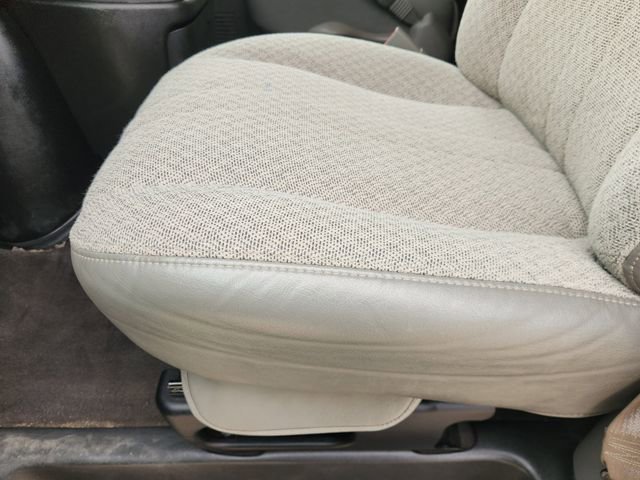Used 2025 Chevrolet Express 3500 LS RWD image 27