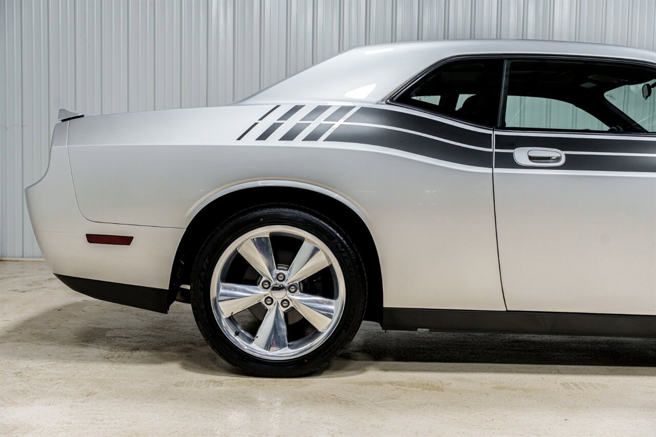 Used 2010 Dodge Challenger SE RWD image 17