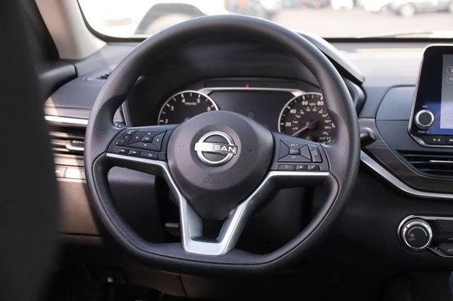 Certified 2025 Nissan Altima 2.5 SV FWD image 23