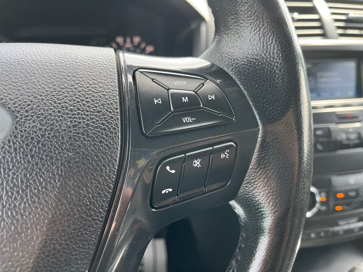 Used 2019 Ford Explorer XLT FWD image 19