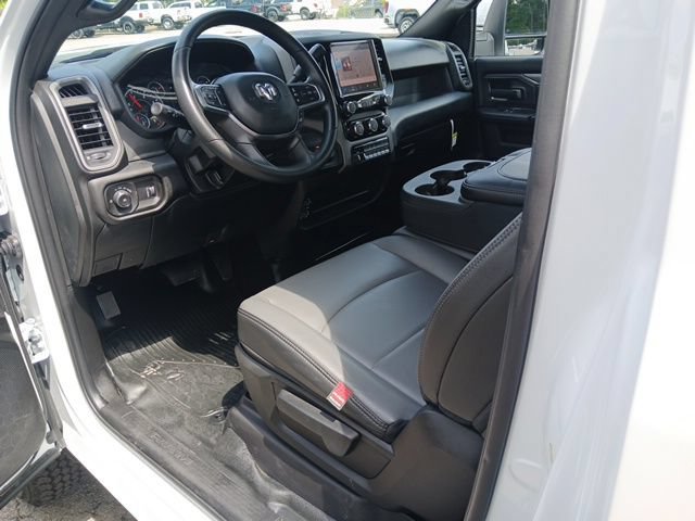 New 2026 RAM 3500 Tradesman w/ Chrome Appearance Group AWD/4WD image 33