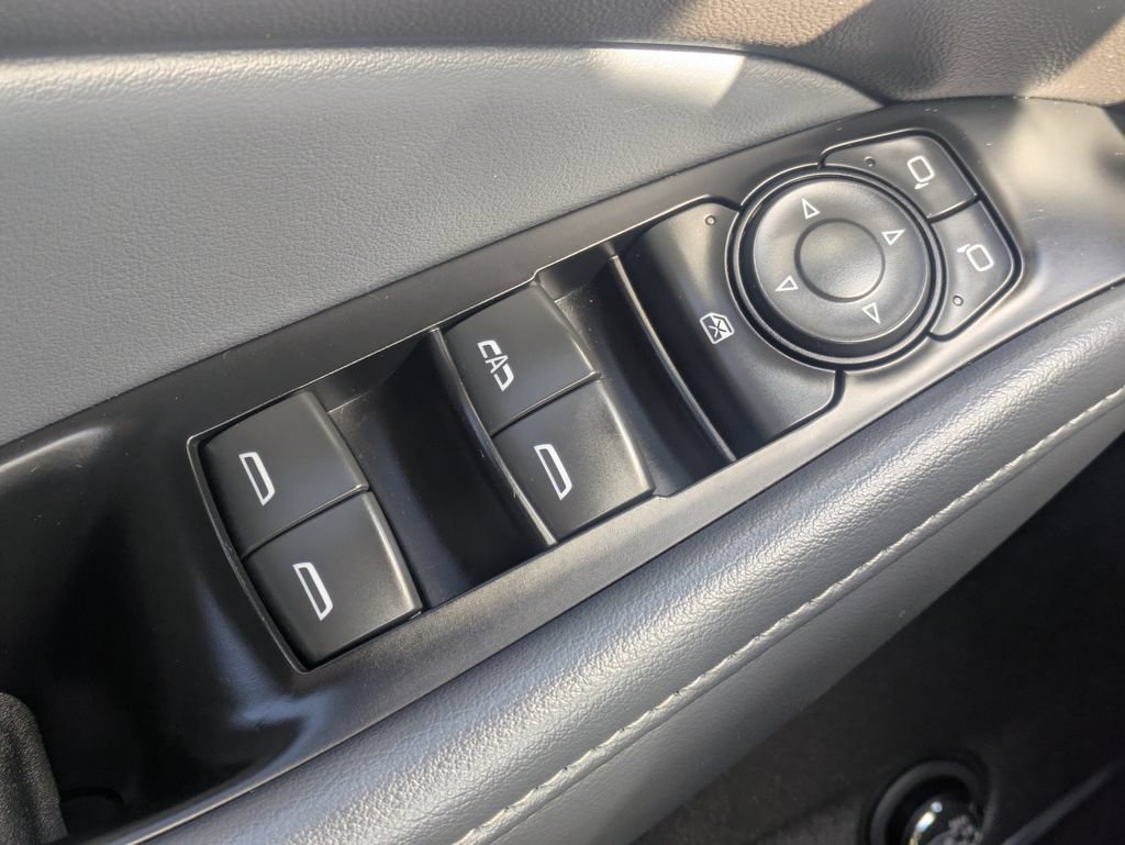 Used 2022 Buick Enclave Essence AWD/4WD image 22