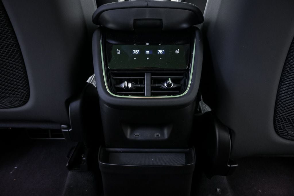 New 2026 Volvo EX90 Ultra AWD/4WD image 19