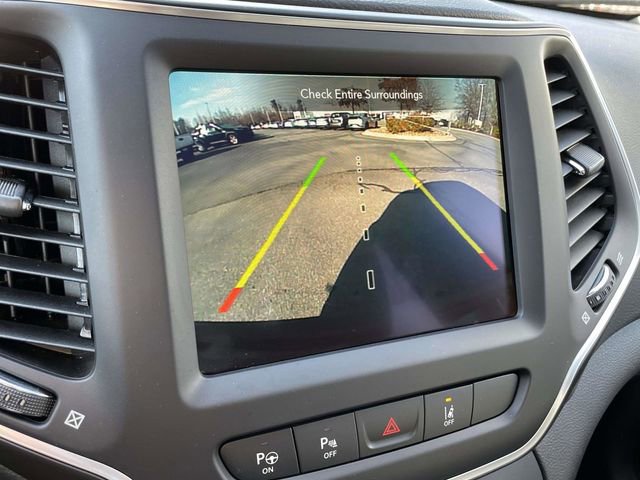 Used 2023 Jeep Cherokee Altitude Lux w/ Lux Elite Package image 27