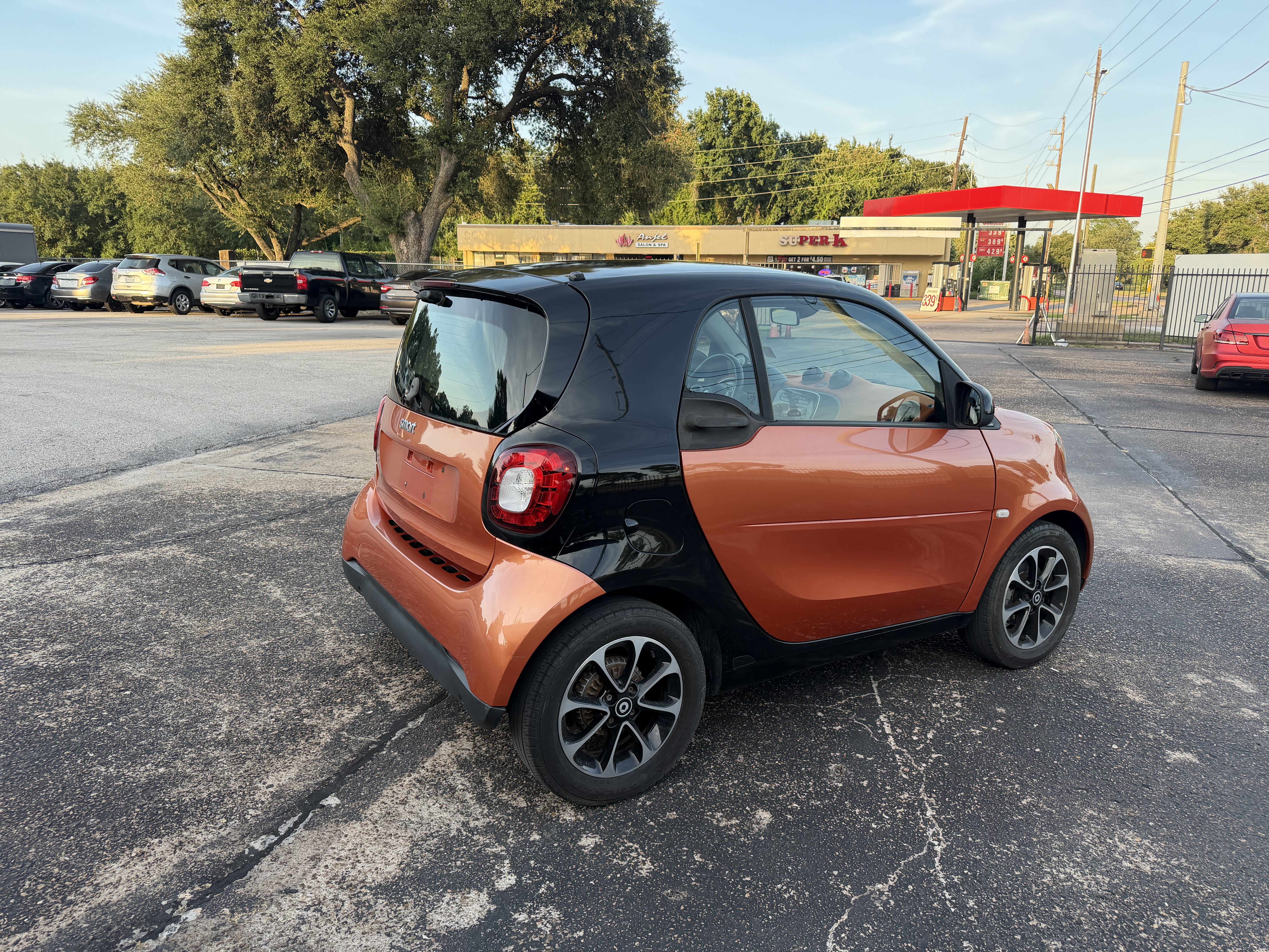 Used 2016 smart fortwo passion RWD image 6