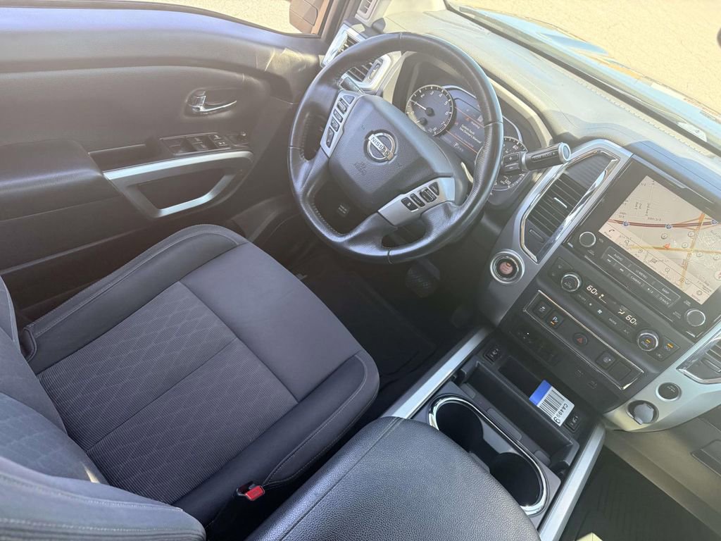 Used 2020 Nissan Titan SV w/ SV Convenience Package image 25