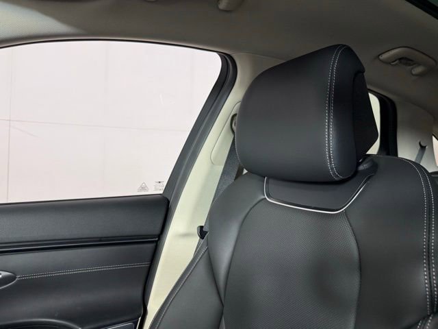 Used 2023 Genesis GV70 2.5T Select w/ Select Package image 19