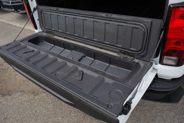 Used 2024 Chevrolet Colorado Trail Boss w/ Technology Package image 16