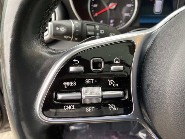 Used 2020 Mercedes-Benz GLC 300 4MATIC w/ Parking Assistance Package image 16