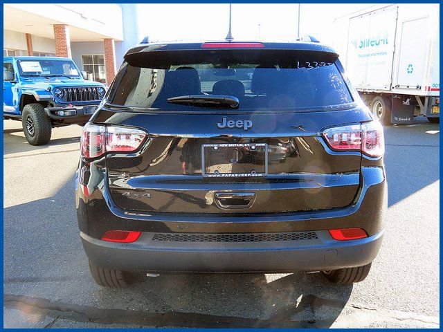 New 2026 Jeep Compass Limited w/ Sun, Sound & Navigation Group AWD/4WD image 7