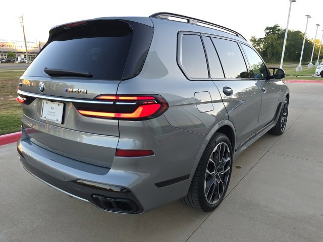 Used 2023 BMW X7 M60i w/ Executive Package image 5