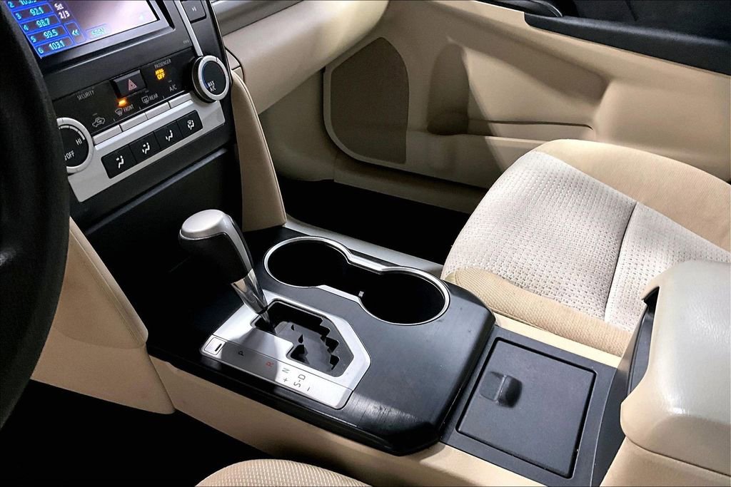 Used 2012 Toyota Camry LE image 17