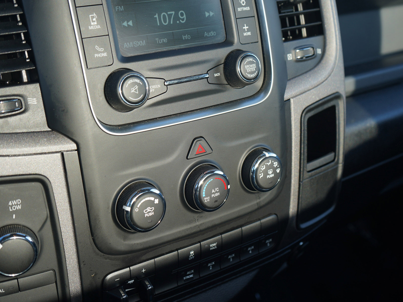 Used 2017 RAM 2500 Tradesman w/ Chrome Appearance Group image 24