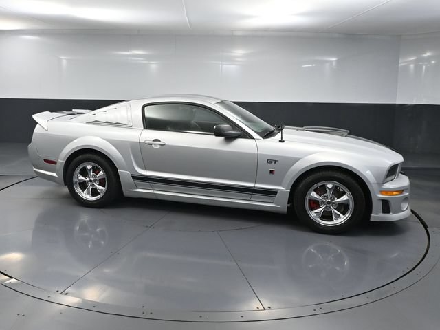 Used 2006 Ford Mustang GT RWD image 2