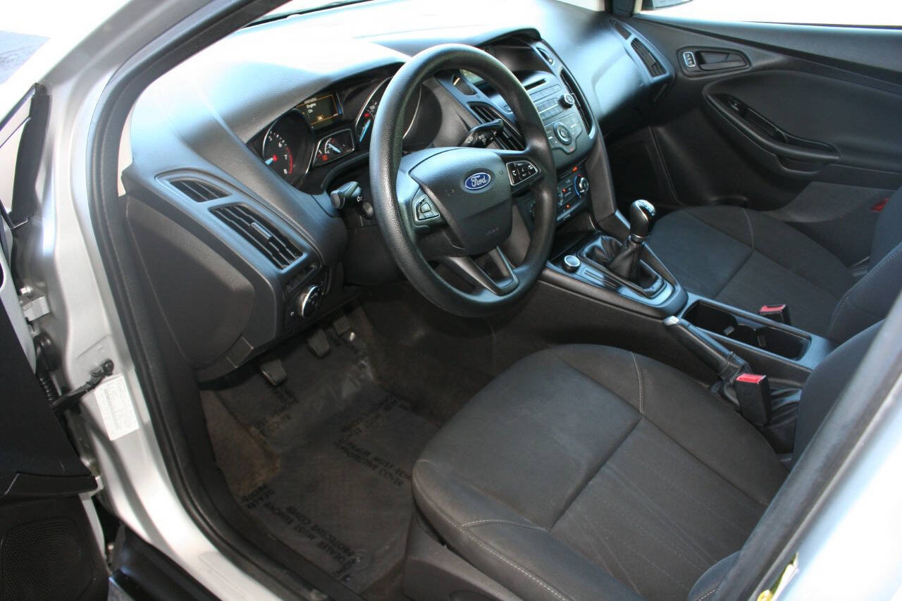 Used 2017 Ford Focus S FWD image 13