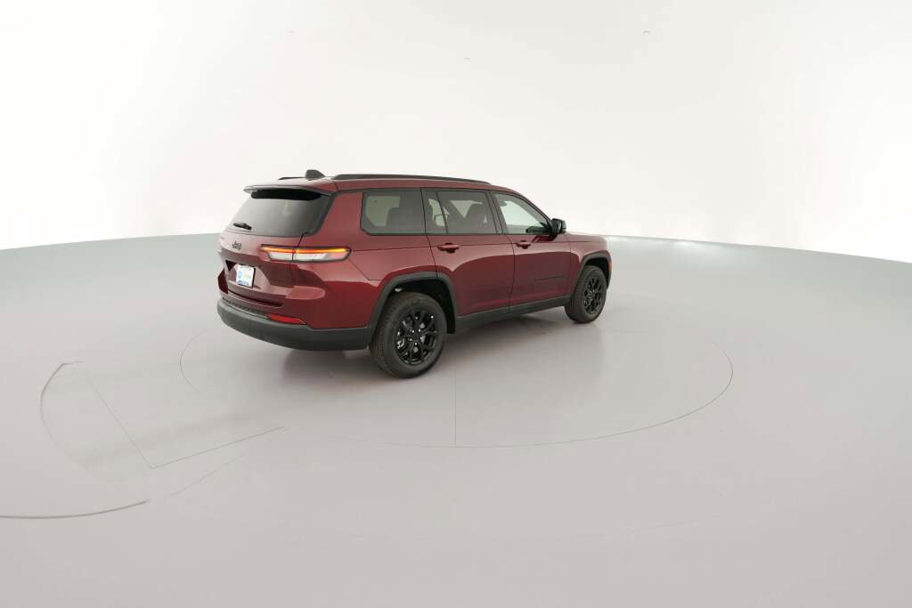 New 2025 Jeep Grand Cherokee L Laredo image 12